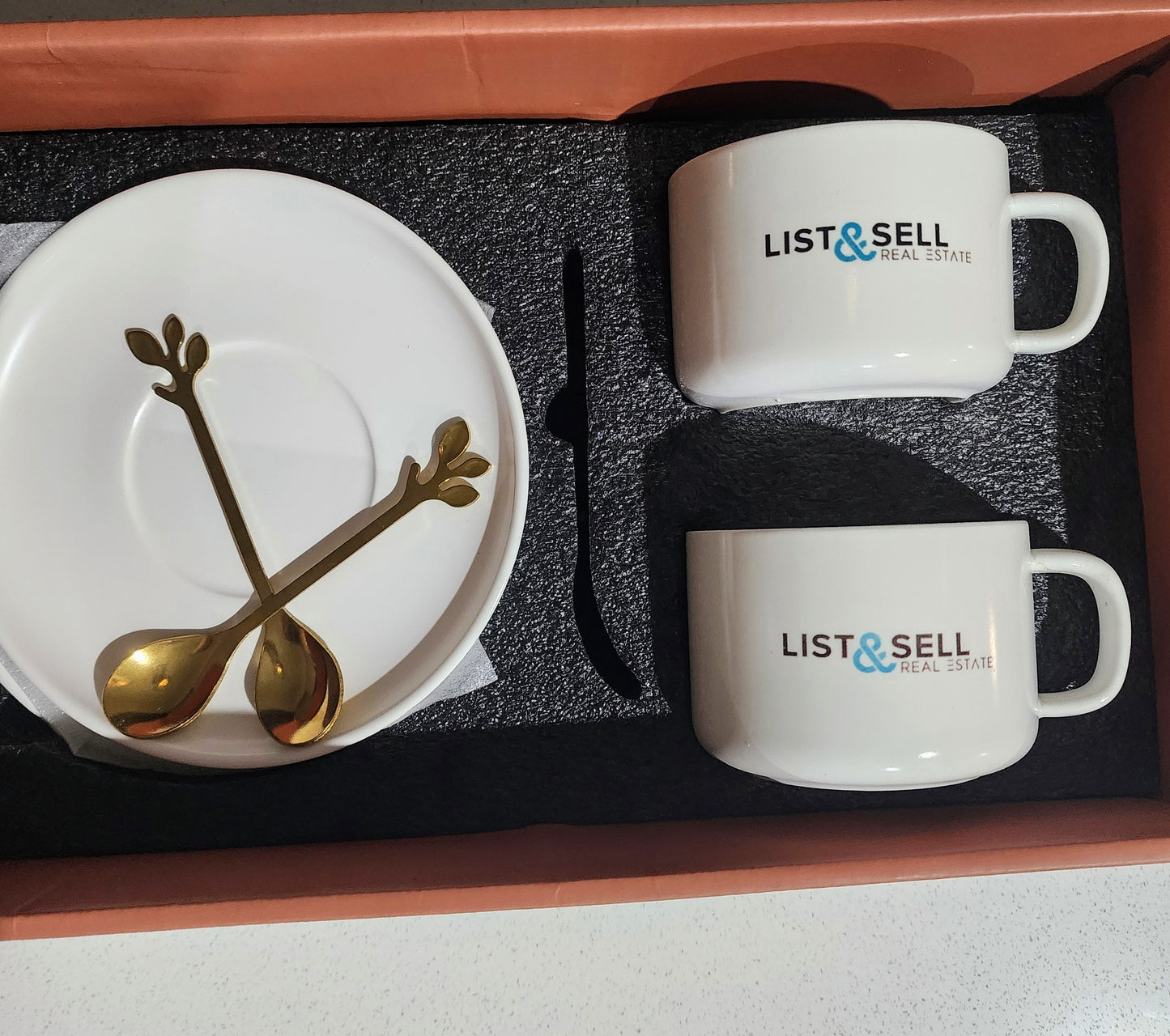 Products: 2 Cups and Saucer Set